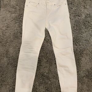GAP Classic White Denim Skinny Jeans